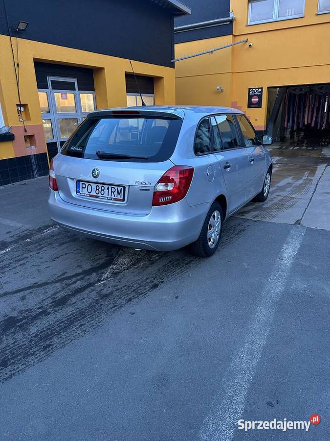 SKODA FABIA 11r PRZEBIEG ORYGINALNY 42700 KLIMA Rok produkcji 2011 Poznań
