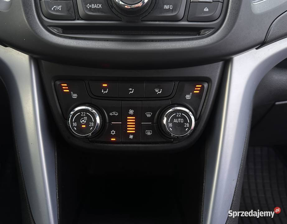 Opel Zafira 7 osóbHakPodgrzewana kierownica poduszka powietrzna Warszawa