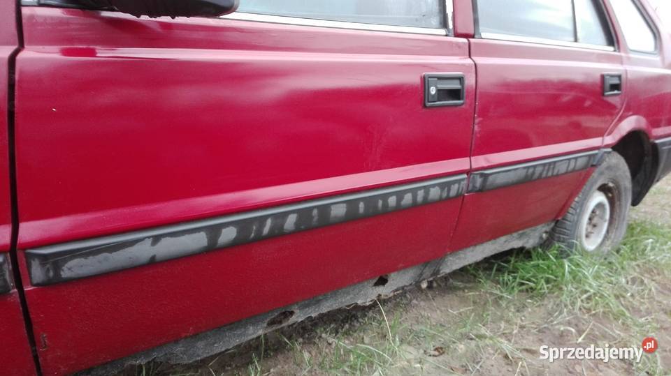 Polonez caro atu drzwi kpl kolor l46 kierowcy mazowieckie Suskowola sprzedam