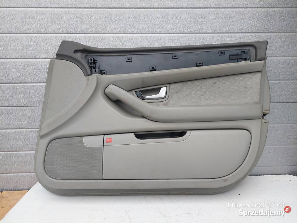 AUDI A8 D3 42 TDI 0510 TAPICERKA DRZWI PRAWA