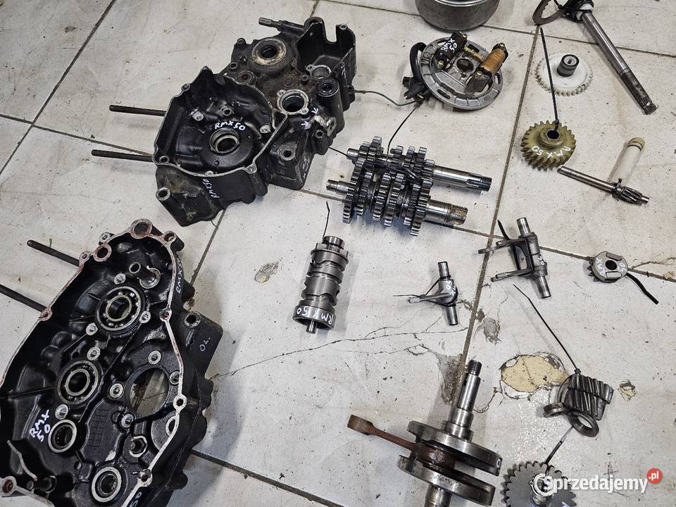 Suzuki RMX 50 SMX 50 silnik części wał kartery Jelenia Góra