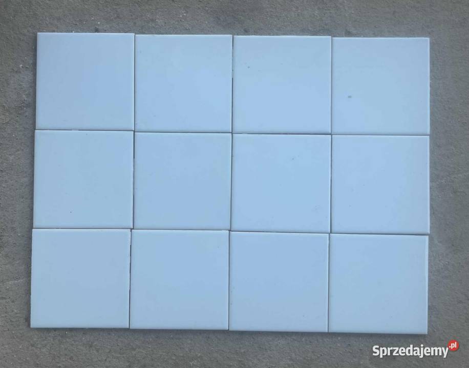 Kafelki ceramiczne ścienne z czasów PRL Paskudy