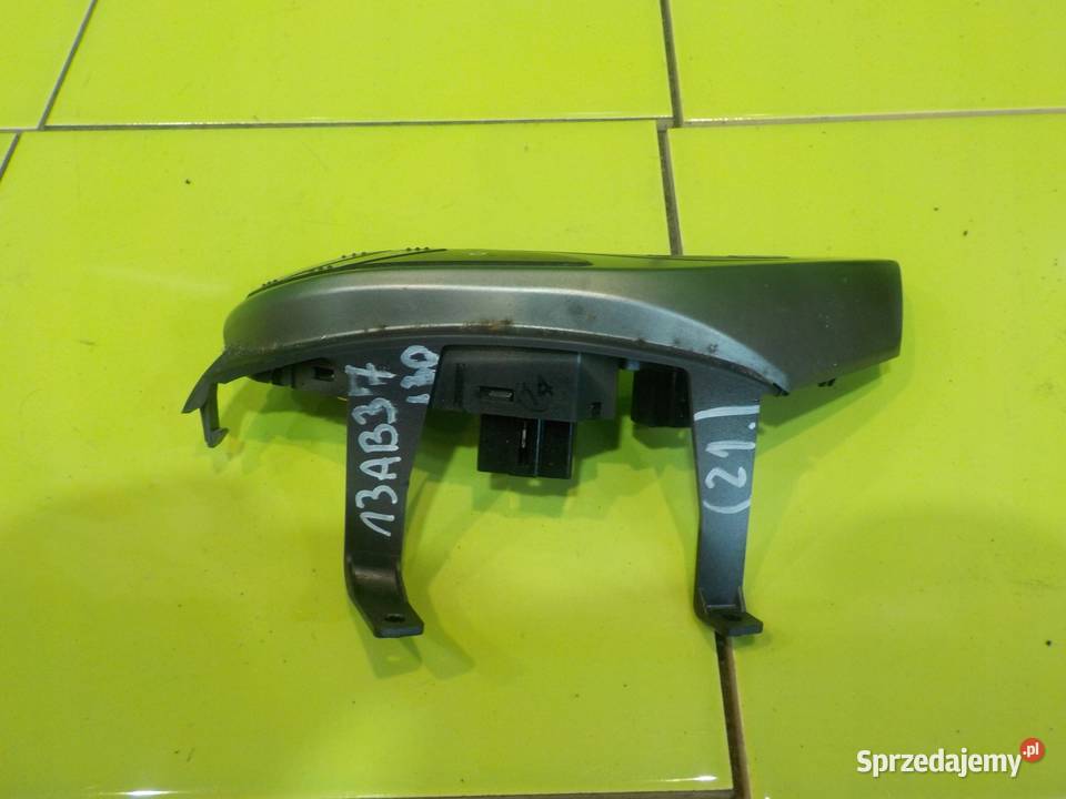 HYUNDAI i30 II 14 CRDI 13r HB 5D przelacznik Panele sterowania, przełączniki Części samochodowe mazowieckie