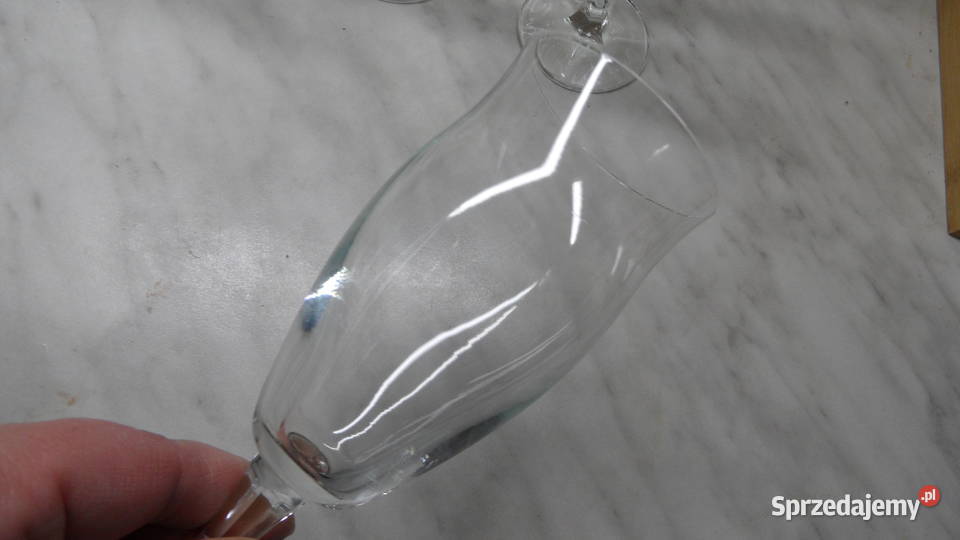 Kieliszki ładne do szampana 8 sztuk