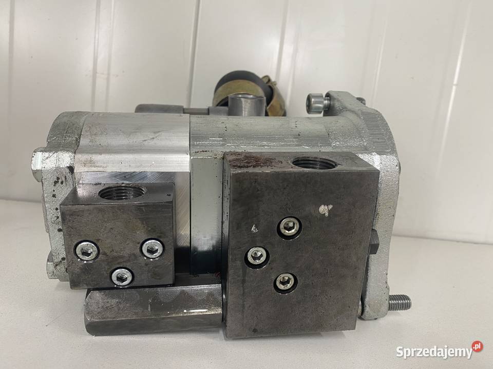 POMPA HYDRAULICZNA FT12A1WPO9A1 1710008 VALTRA