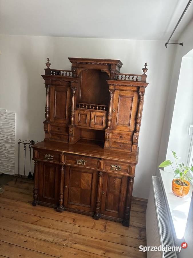 Antyczny kredens Gilowice