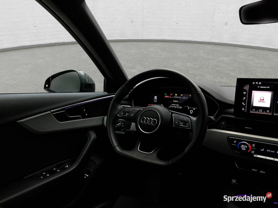 Audi A4 Limousine B9 2015 Komorniki