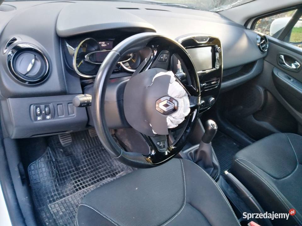 Reno Clio 12 74 benzyna sprowadzony welurowa tapicerka Clio Szczytna