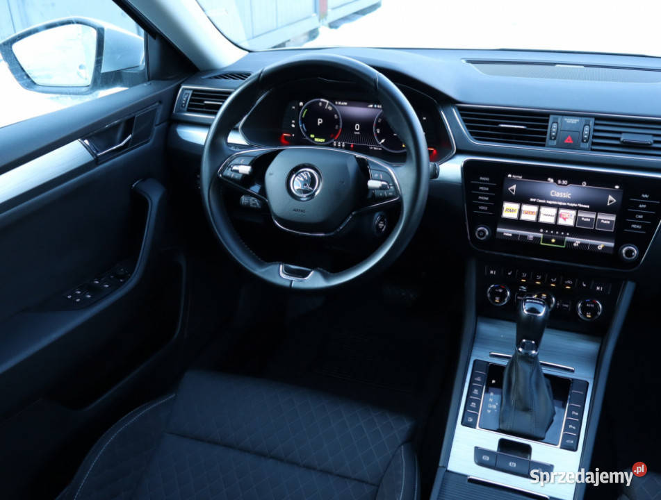 Skoda Superb iV 14 TSI PHEV komputer pokładowy