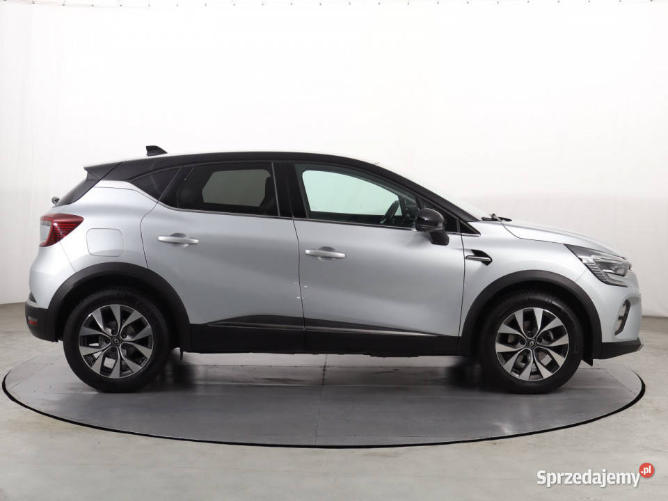 Renault Captur 13 TCe MHEV gniazdo USB