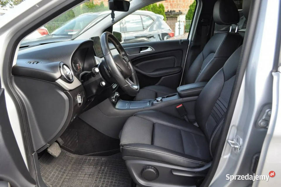 Mercedes B 200 MercedesBenz B 200 156 Urban srebrny Warszawa