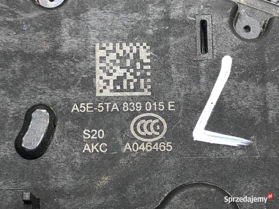 ZAMEK DRZWI LEWY TYŁ VW POLO VI Hatchback