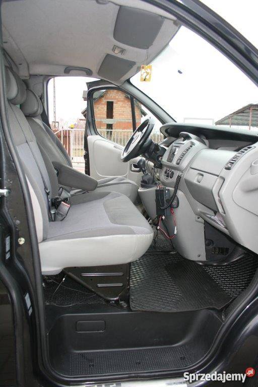 Opel Vivaro 20 6osobowy w stanie światła przeciwmgłowe Warszawa