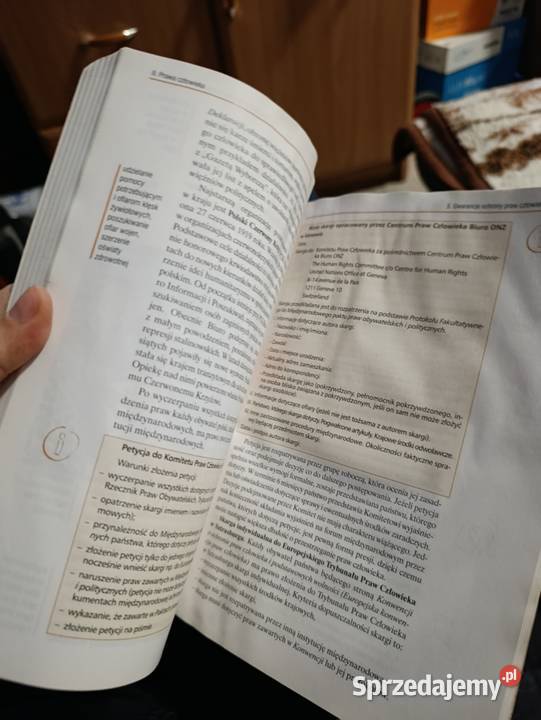 Podręcznik do wiedzy o społeczeństwie liceum i Poznań