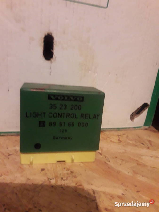Przekaźnik Świateł volvo850 94r osobowe Puławy sprzedam
