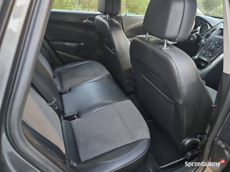 Opel Astra J 2010r 16Benz Cosmo Półskóra Alu 17