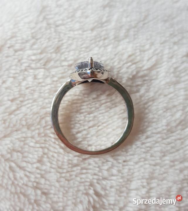 Nowy pierścionek srebrny srebro 925 kamień srebrne Szczecin