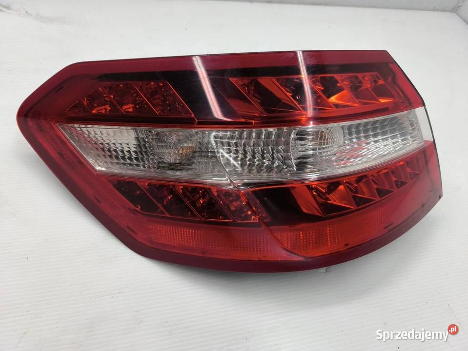 LAMPA LEWY TYŁ MERCEDES ECLASA W212 22CDI