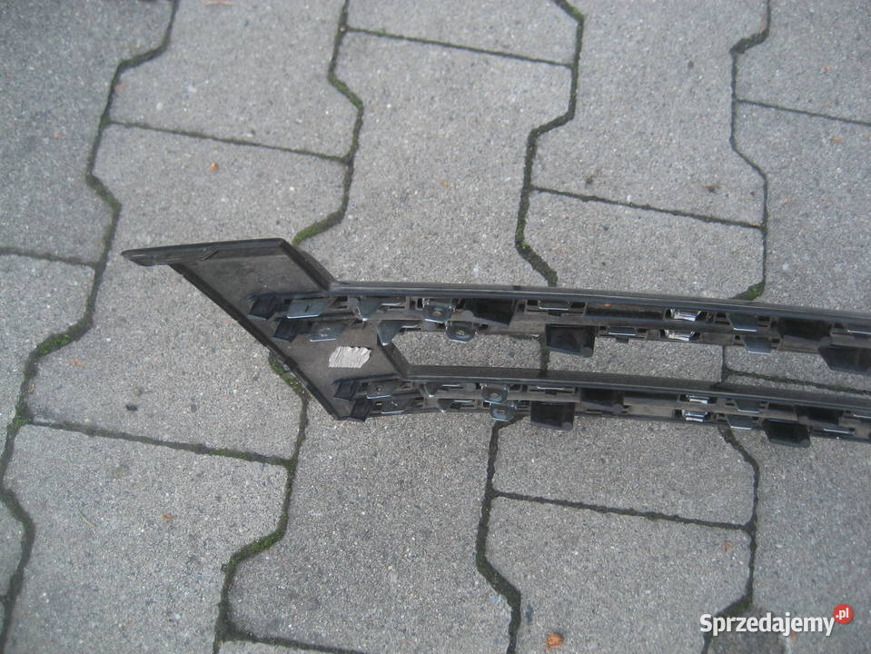 VW TIGUAN LIFT ATRAPA GRILL ZNACZEK 5N0853655 osobowe Rakoniewice