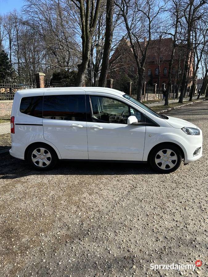 Ford Tourneo Courier 2021 15 diesel stan Zabrze