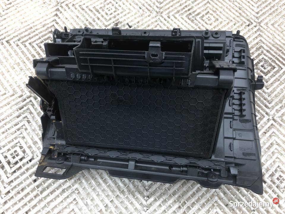 SCHOWEK PASAŻERA VW GOLF VII Hatchback Schowki, półki podkarpackie