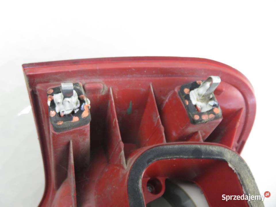 LAMPA PRAWA TYLNA VW PASSAT B6 Variant 3C5 Oświetlenie