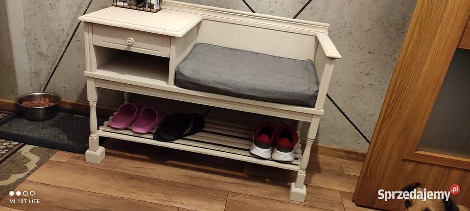 Ławeczka siedzisko do przedpokoju