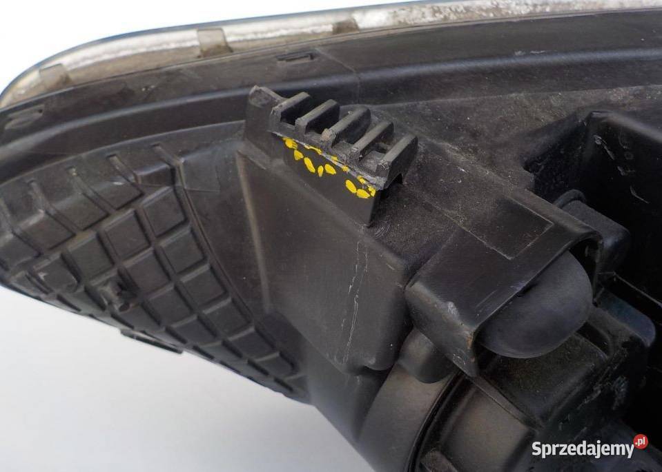 921024P500 LAMPA PRAWY PRZÓD HYUNDAI I20 LIFT Oświetlenie Nowy Tomyśl sprzedam