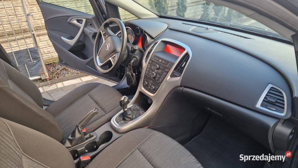 Opel Astra 16 Turbo Benzyna 180koni Niski gniazdo AUX Chełm sprzedam
