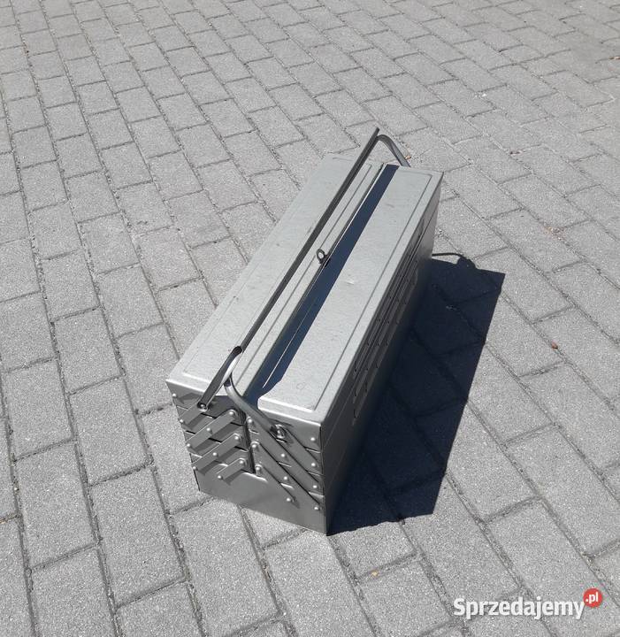 Metalowa skrzynka narzędziowa z okresu PRL u Narzędzia Gdynia sprzedam