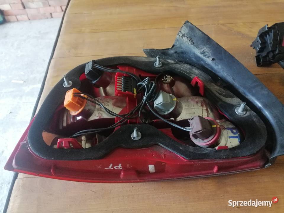 Lampa prawa tylna Jaguar xtype 2004r kombi