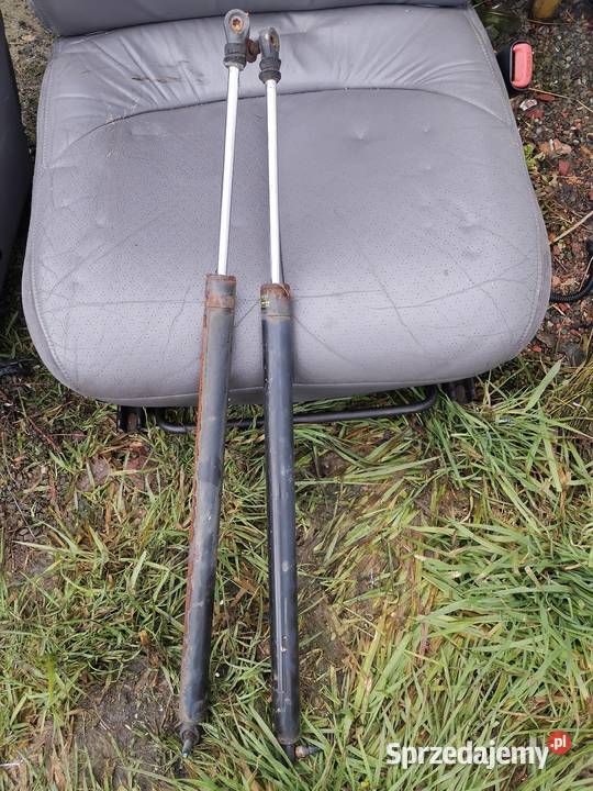 Siłowniki tylnej klapy chrysler Voyager