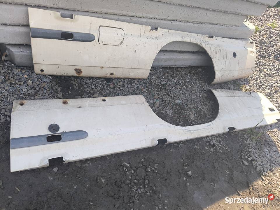 Polonez Truck zderzak tyl kompletny blotniki
