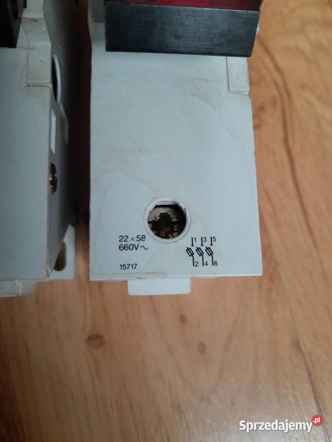 Rozłącznik bezpiecznikowy Merlin Gerin SBI 22x58