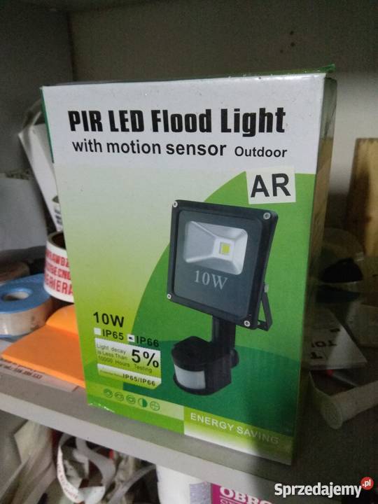 Reflektor led z czujnikiem ruchu 10 Watt nowy