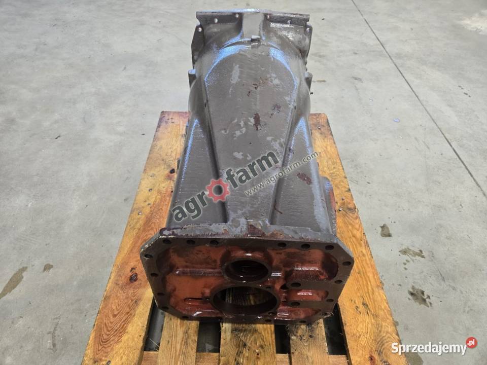 Obudowa skrzyni biegów Massey Ferguson 2645 3650 Byków