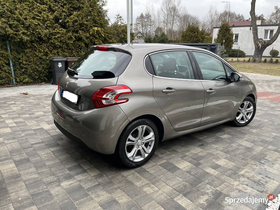 Peugeot 208 2015r 12 Benz Toruń sprzedam