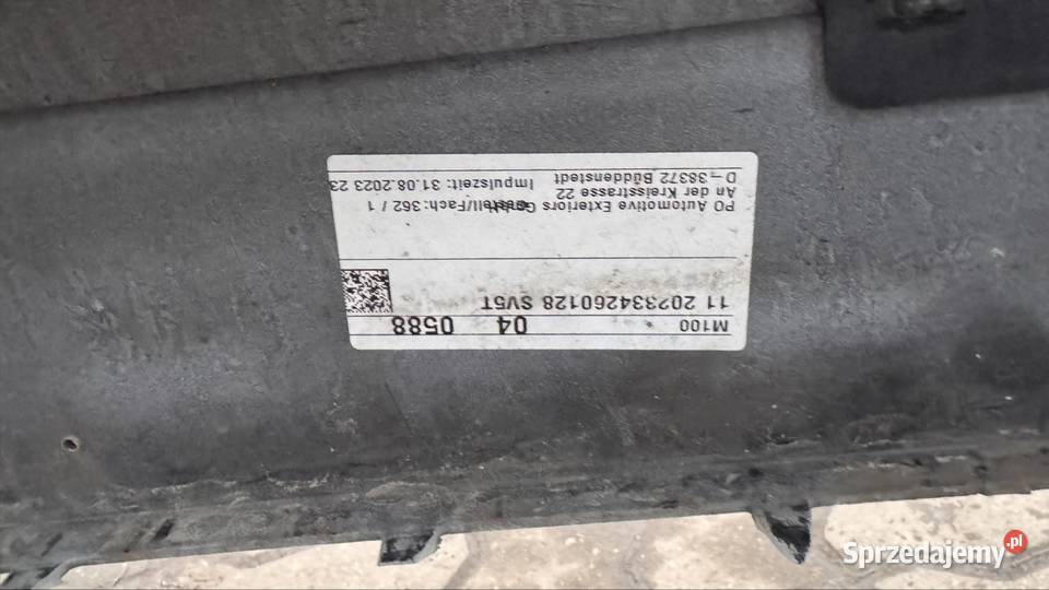 Volkswagen Touran 2 zderzak przód OE