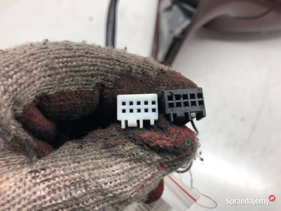 LUSTERKO PRAWY MERCEDES W221 Hatchback 0513 osobowe podkarpackie