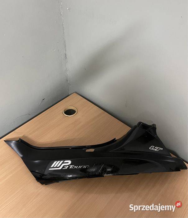 Piaggio MP3 400LT owiewka bok osłona LEWA