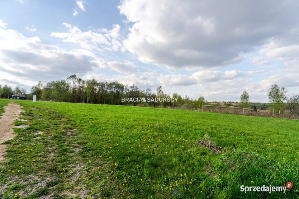sprzedaży gruntu 1800m2 Mników małopolskie