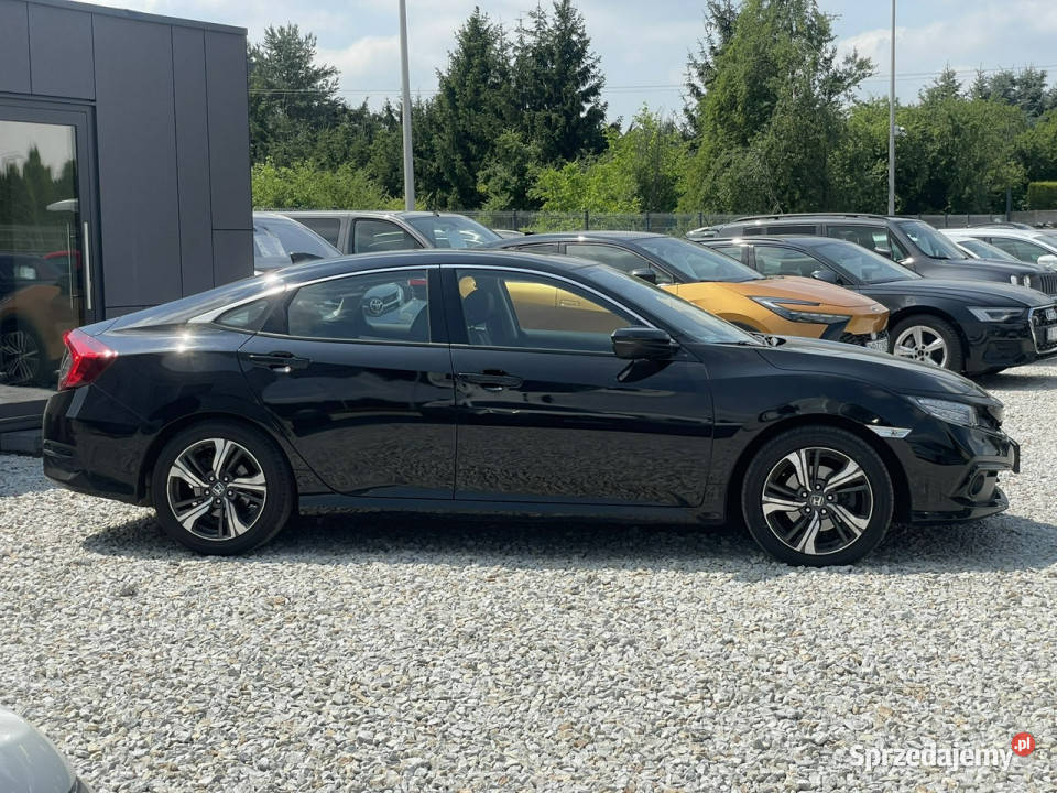 Honda Civic 15 16V VTEC Turbo 182 CVT Salon