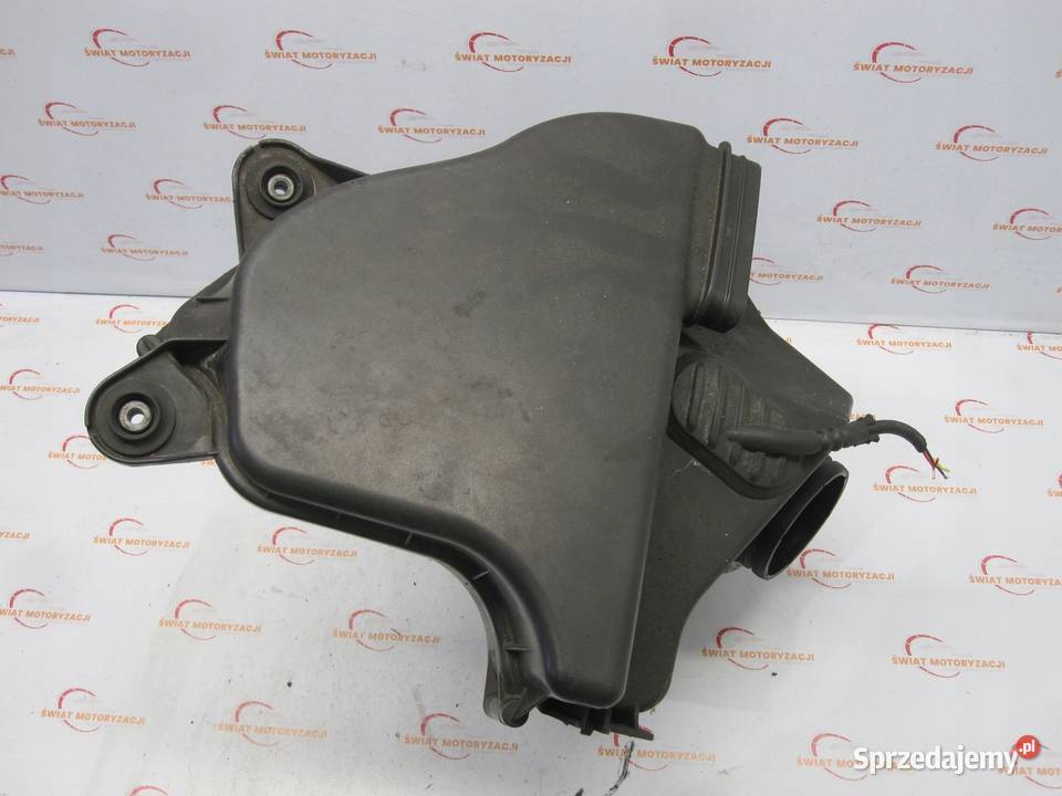 BMW E87 E81 SPORT 06r obudowa filtra powietrza osobowe Kielce sprzedam