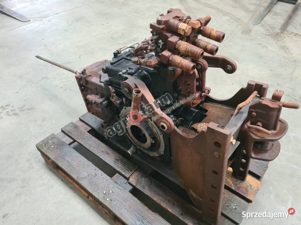 Tylny most Holland T455 84225997 Byków