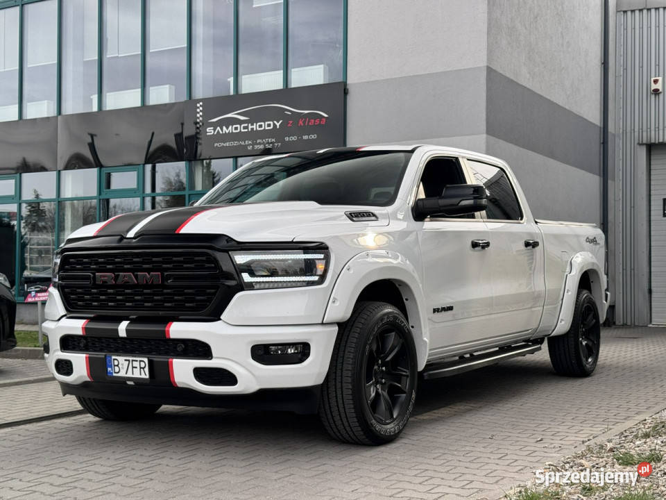 RAM 1500 57 V8 HEMI eTorque Bezwypadkowy 717 światła do jazdy dziennej Węgrzce