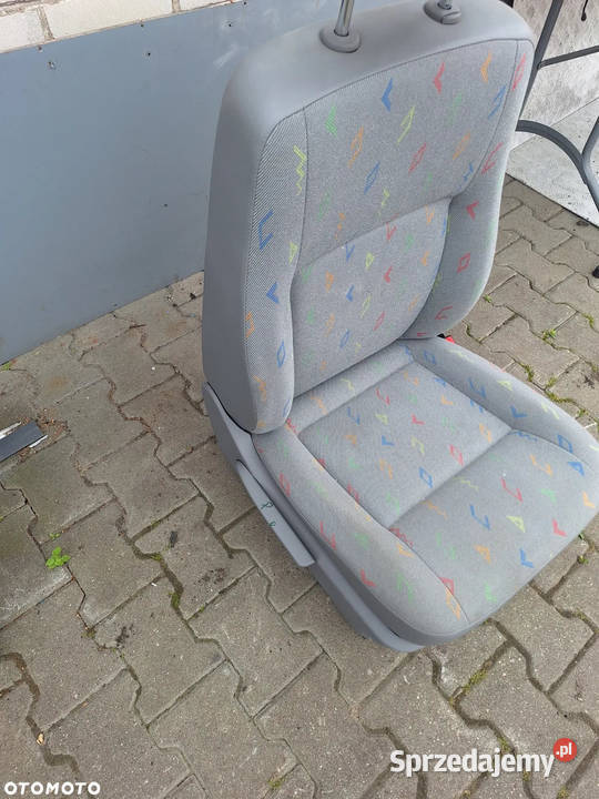 Fotele VW Transporter T5 Caravelle 2008