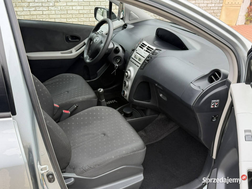 Toyota Yaris Toyota Yaris 2008 13 Benzyna Klima manualna Yaris wielkopolskie Gostyń