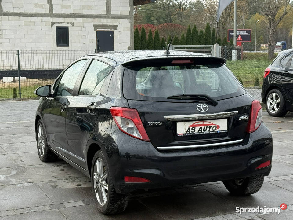 Toyota Yaris 133i 100