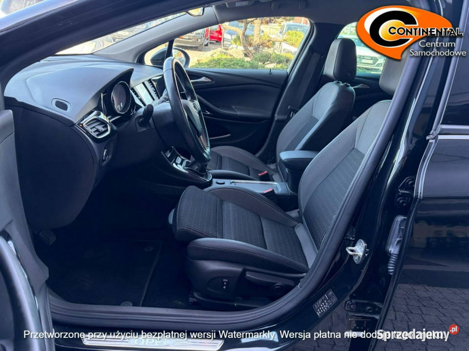 Opel Astra Sports Tourer Bogate wyposażenie L sprzedam