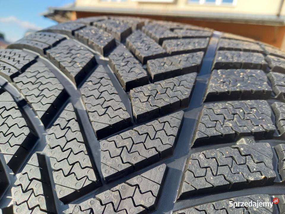 Opona nowa zimowa 29535R19 BRIDGESTONE BLIZZAK podlaskie